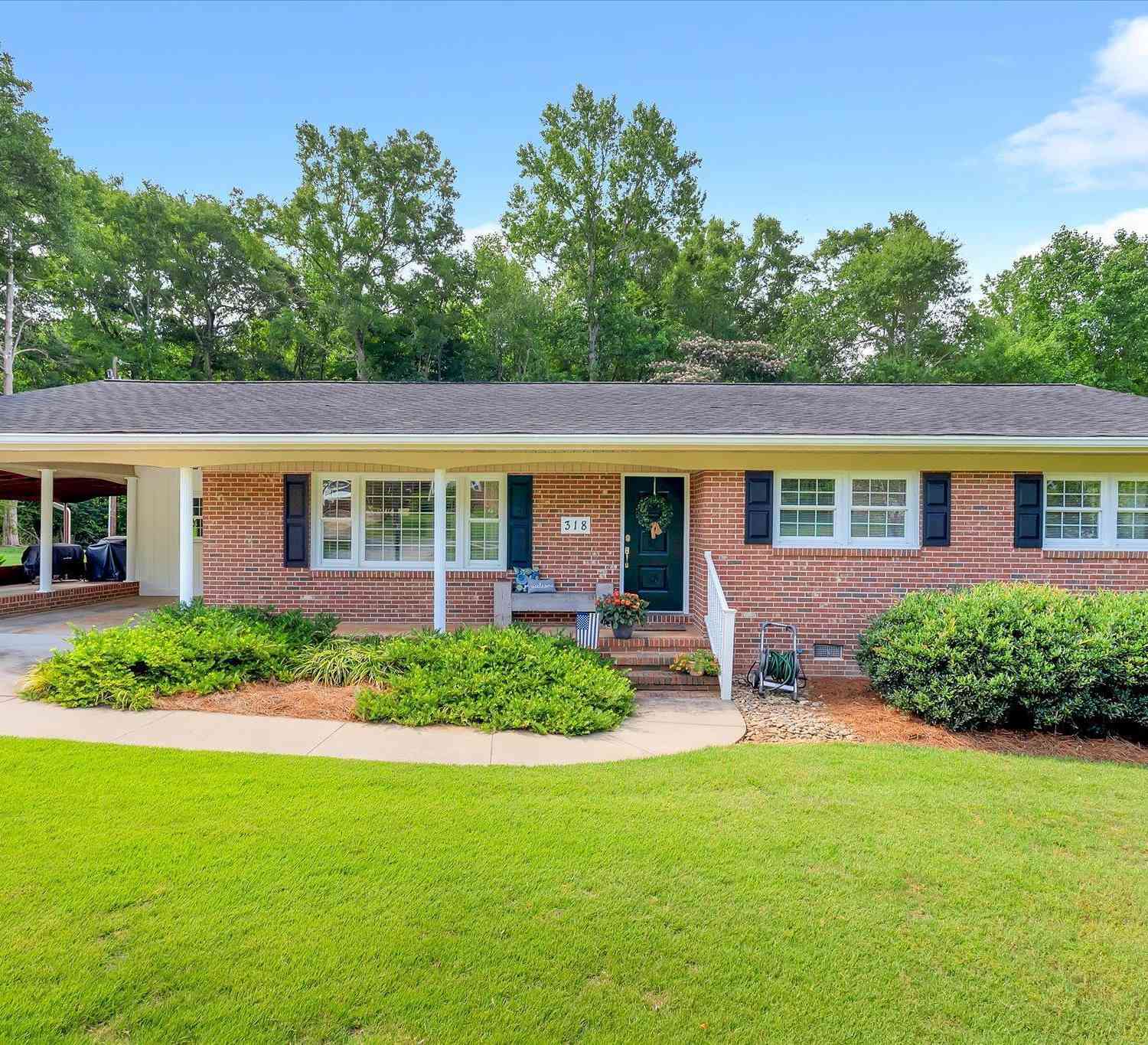 Homes For Sale - 318 Gilstrap<br/> Liberty, SC 29657