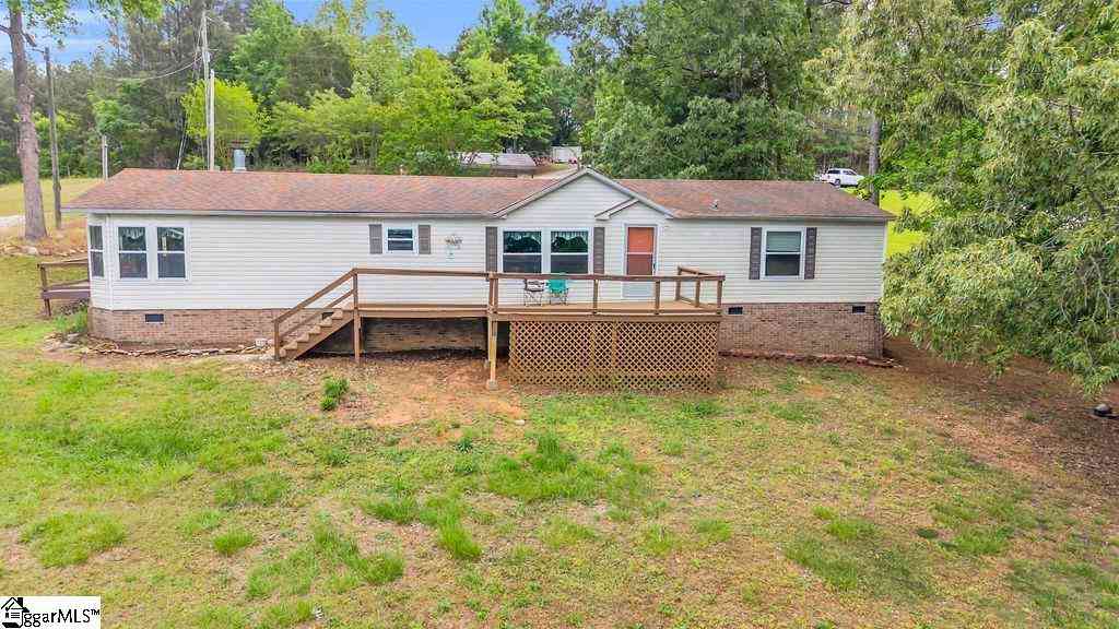 Homes For Sale - 90 E Stagecoach<br/> Laurens County, Cross Hill, SC 29332
