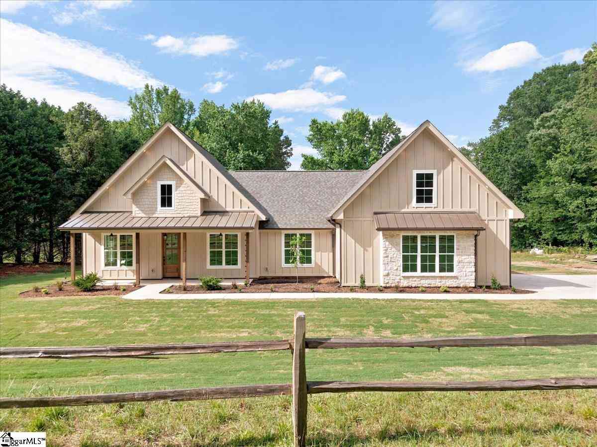Homes For Sale - 4742 Jordan<br/> Greer, SC 29651