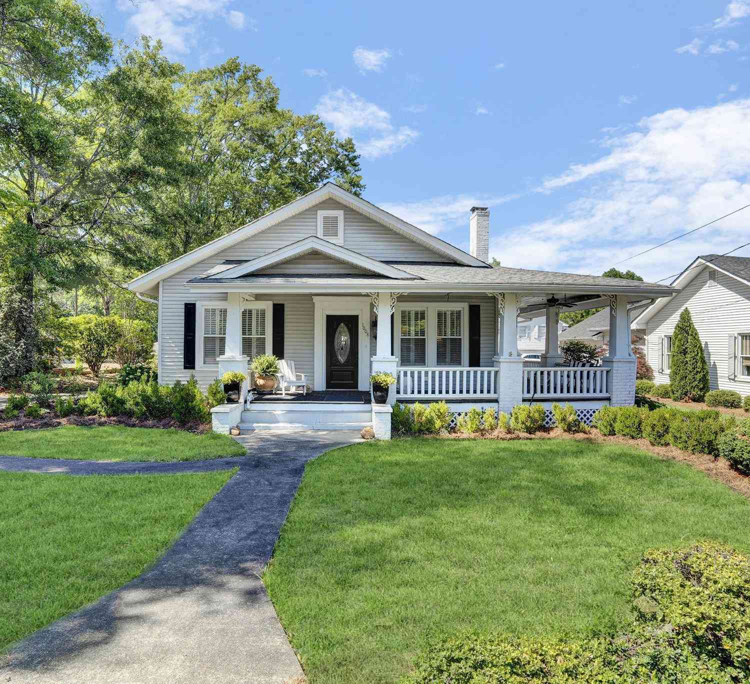 Homes For Sale - 1008 W Poinsett<br/> Greenville County, Greer, SC 29650