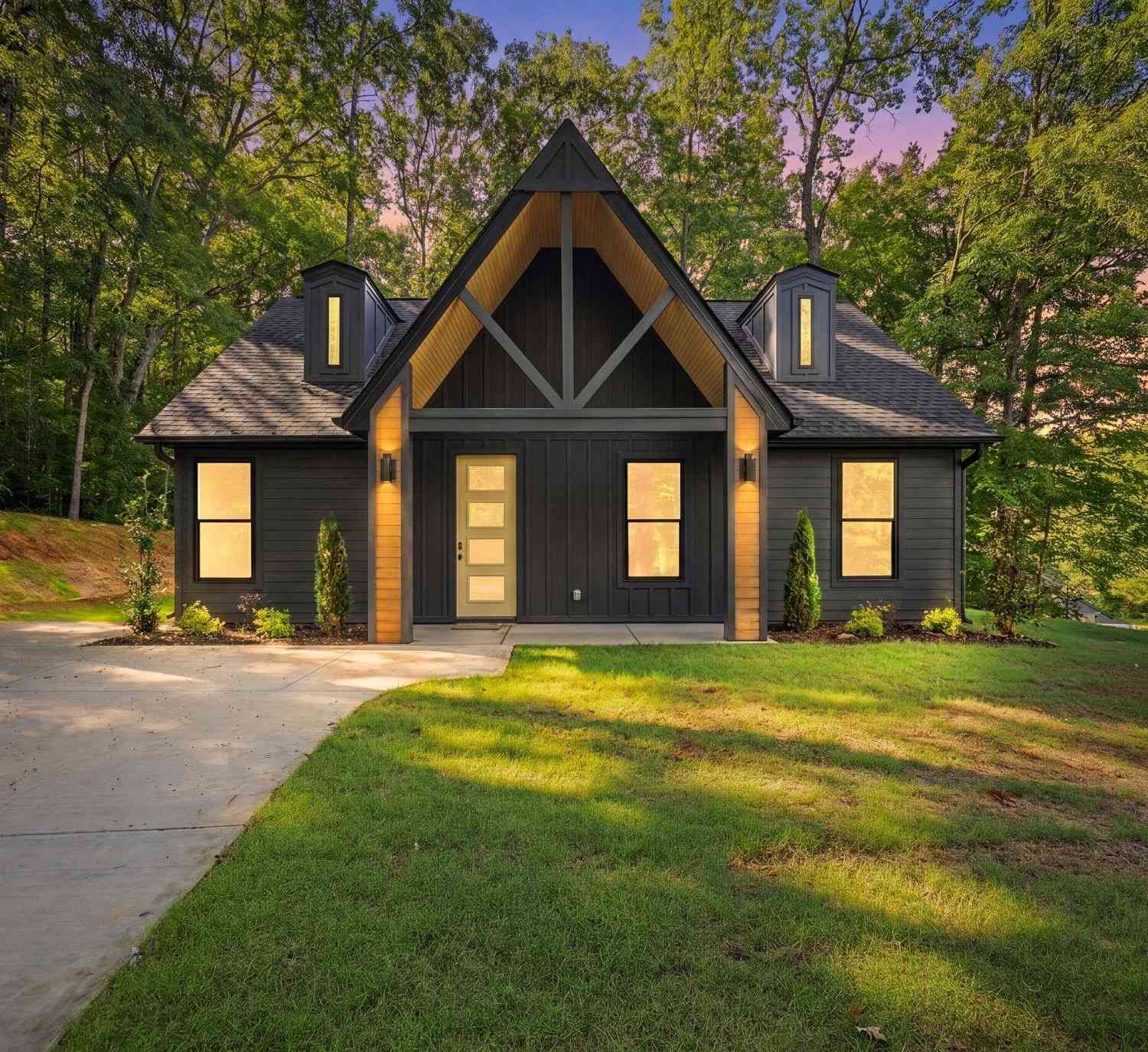 Homes For Sale - 502 Wren<br/> Westminster, SC 29693
