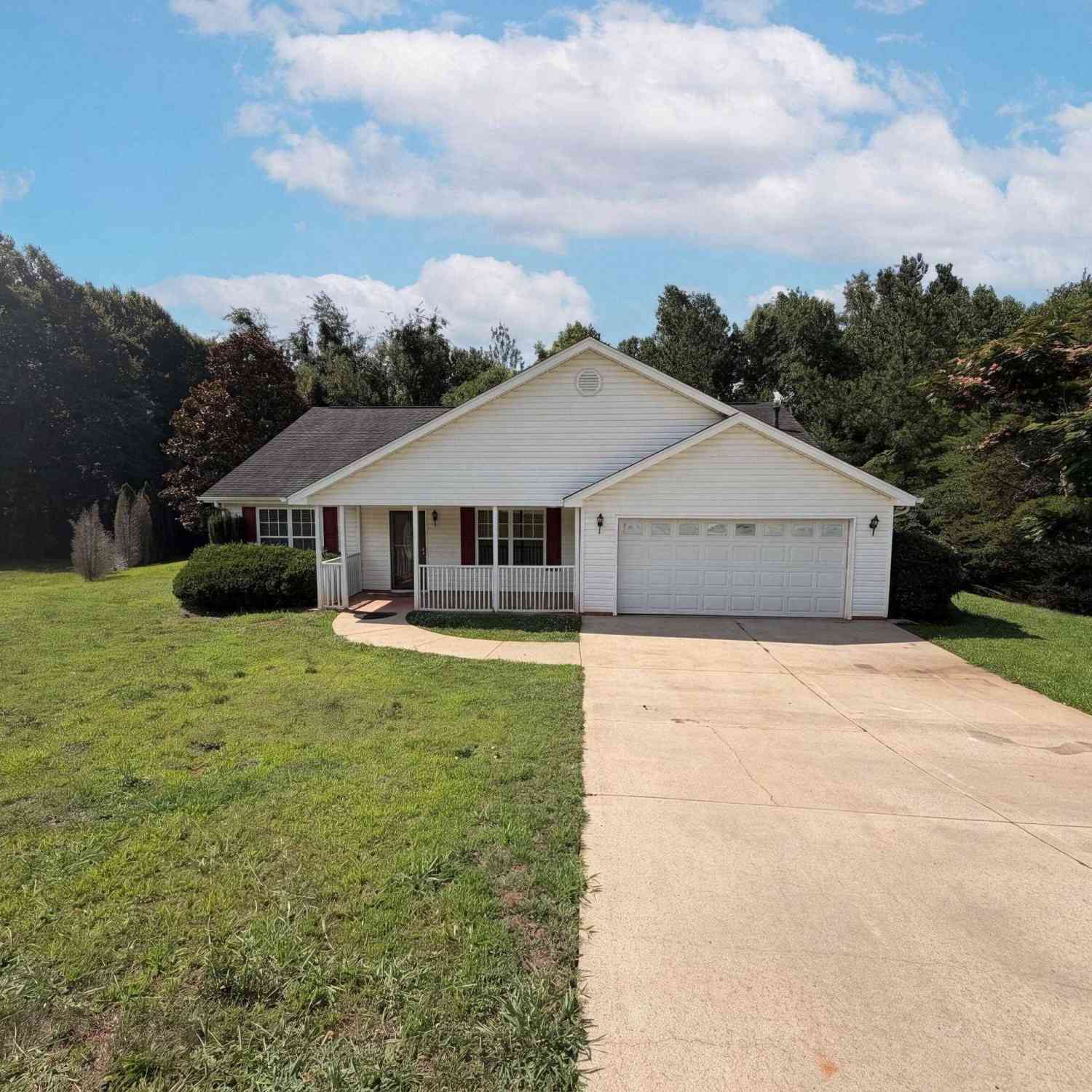 Homes For Sale - 16 Red Mile<br/> Greenville County, Taylors, SC 29687