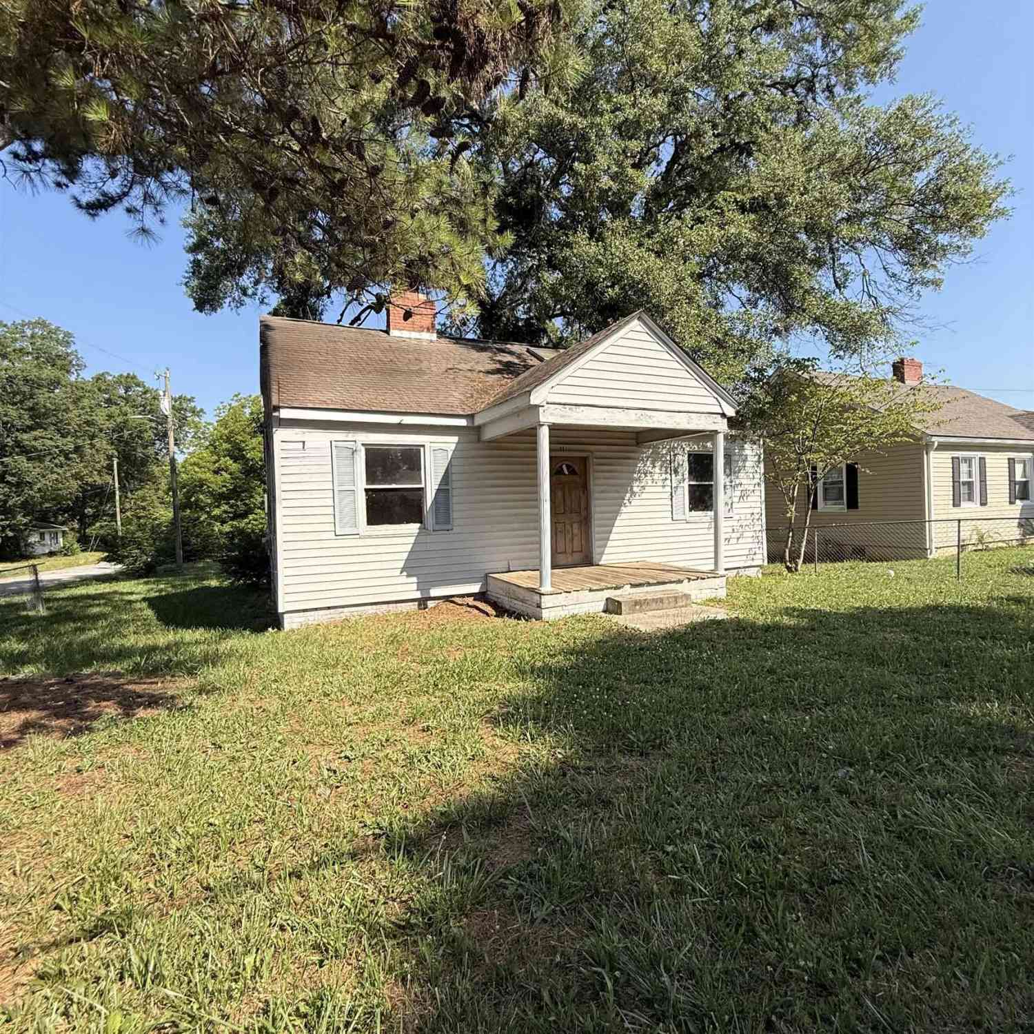Homes For Sale - 601 Musgrove<br/> Clinton, SC 29325