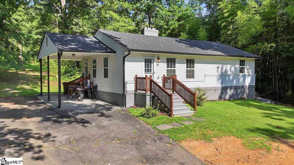 Homes For Sale - 384 Ammons<br/> Spartanburg County, Spartanburg, SC 29306