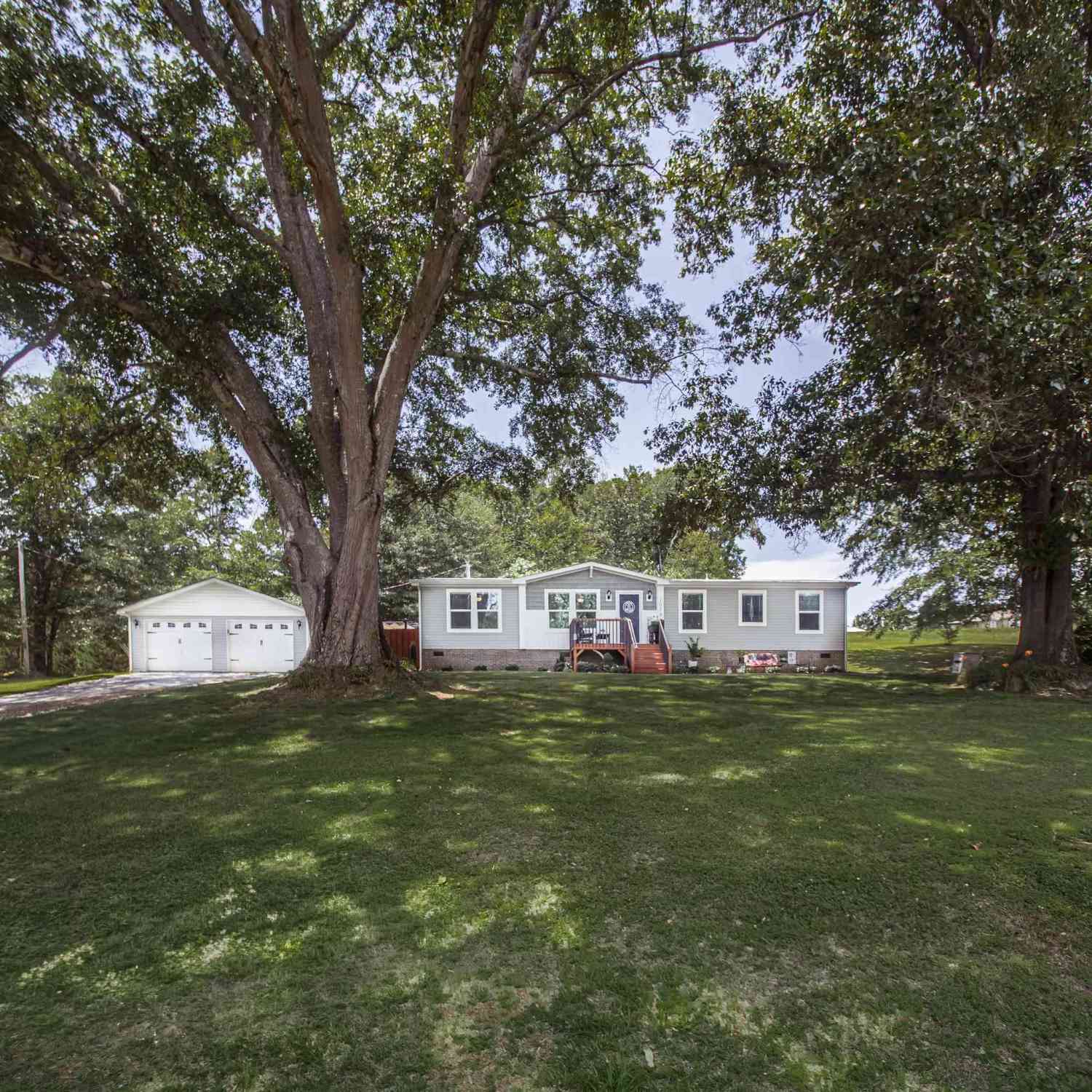Mobile Home For Sale - 1059 Belle Shoals<br/> Pickens, SC 29671