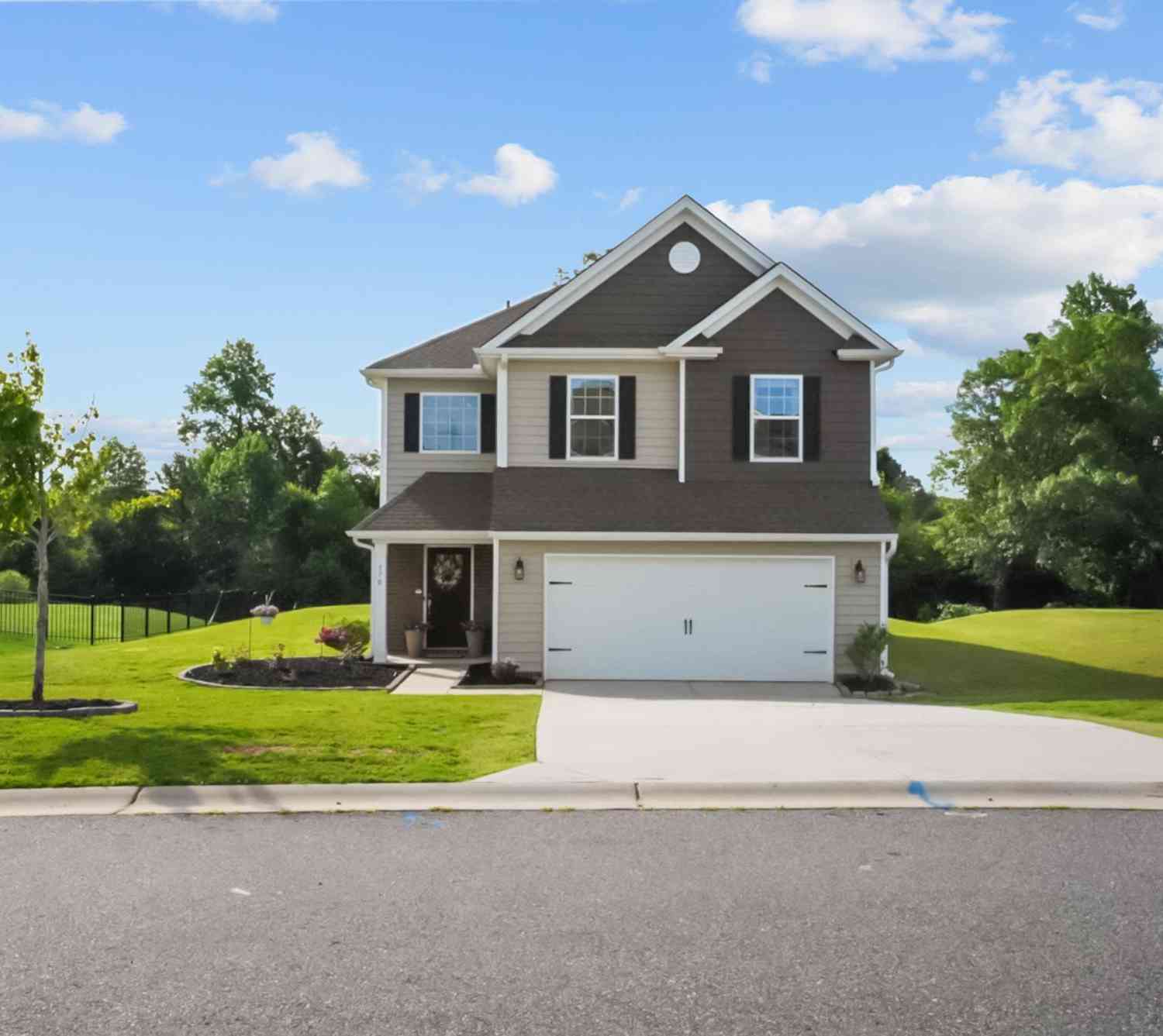 Homes For Sale - 570 New Cut Meadows<br/> Inman, SC 29349