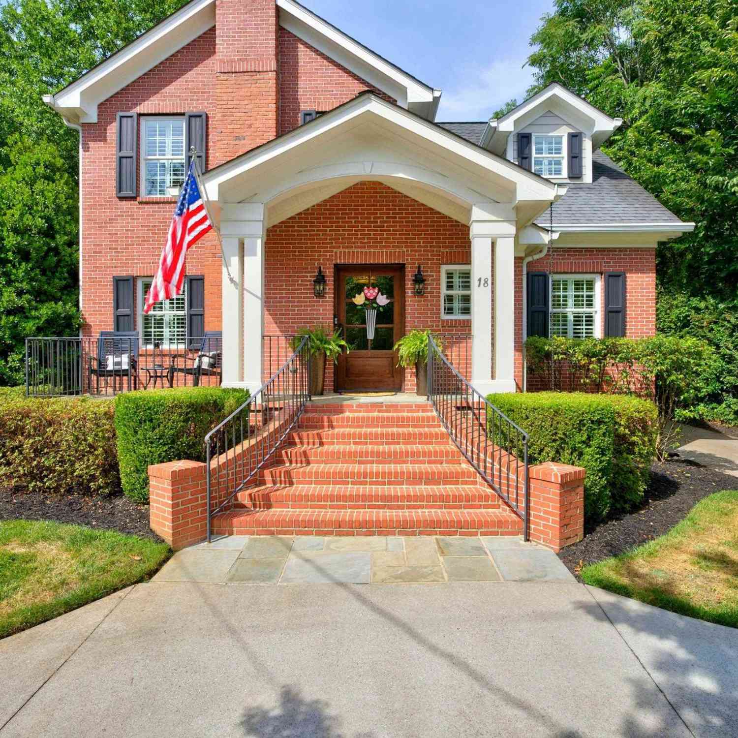 Homes For Sale - 18 Argonne<br/> Greenville, SC 29605