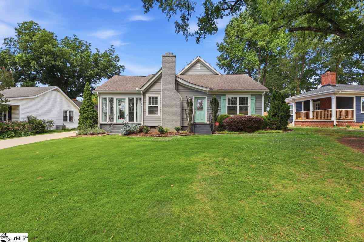 Homes For Sale - 10 N Avondale<br/> Greenville, SC 29609