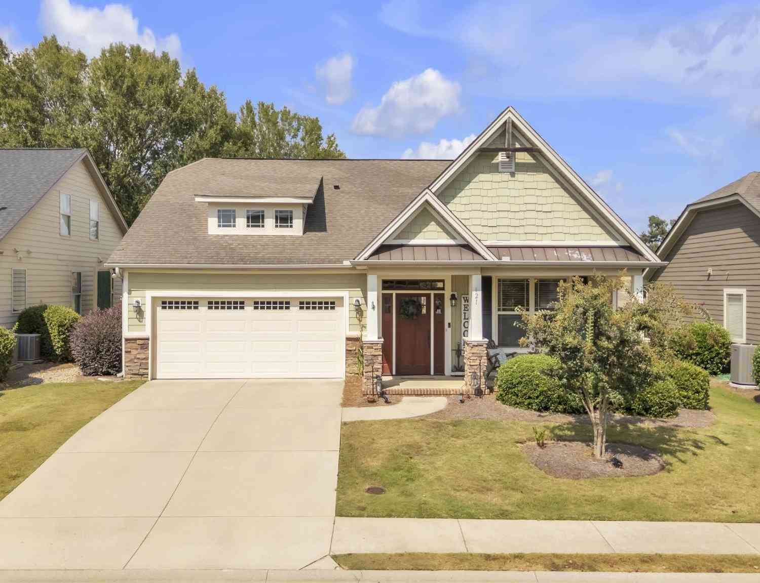 Homes For Sale - 121 Belle Oaks<br/> Greenville County, Simpsonville, SC 29680