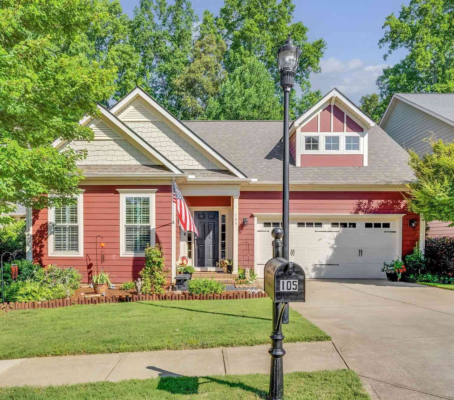 Homes For Sale - 105 Castlemaine<br/> Greenville County, Greenville, SC 29617