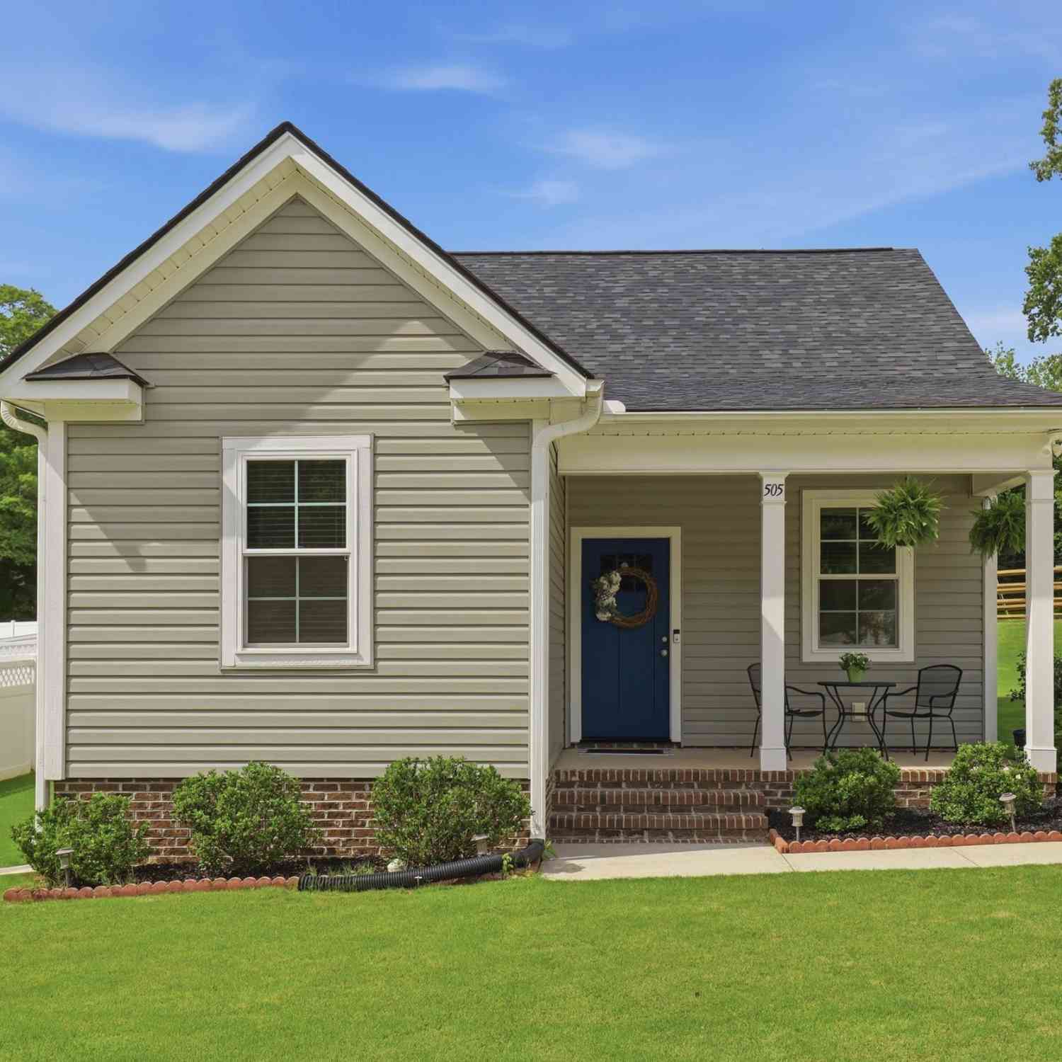 Homes For Sale - 505 W D<br/> Easley, SC 29640