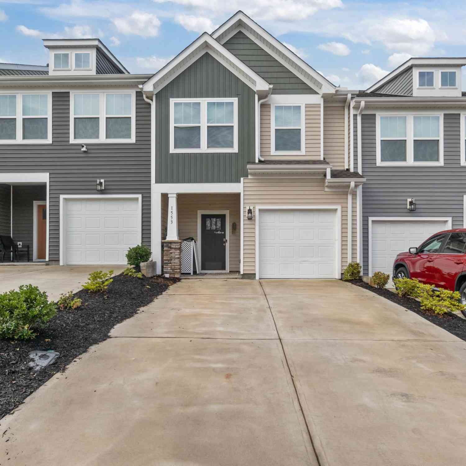Townhouse For Sale - 1553 Rivermeade<br/> Moore, SC 29349