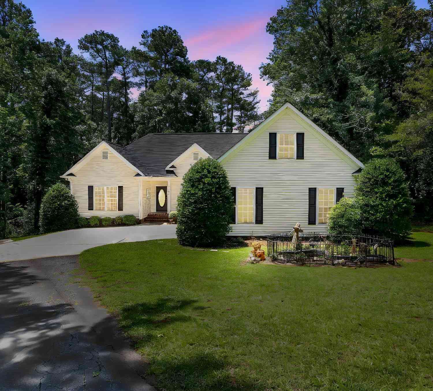 Homes For Sale - 1017 Cove<br/> Anderson, SC 29626