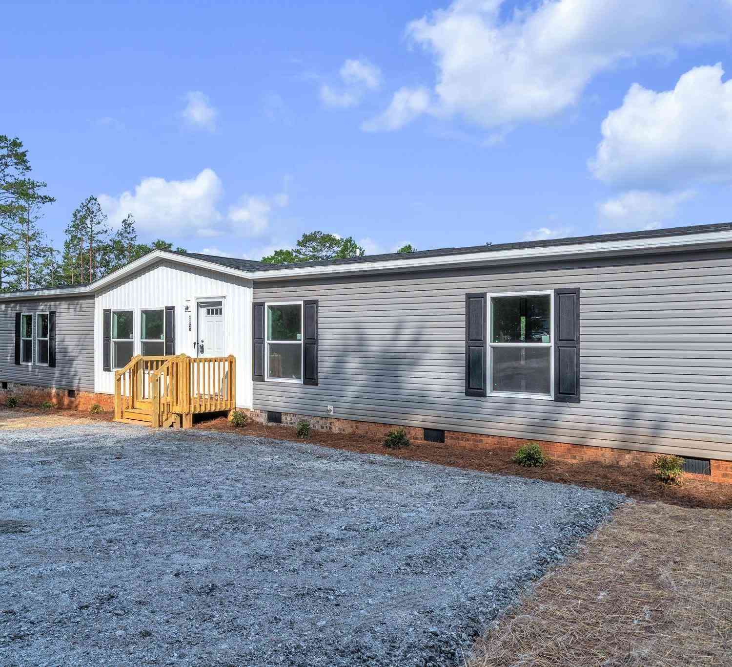 Mobile Home For Sale - 1120 Evergreen Church<br/> Starr, SC 29684