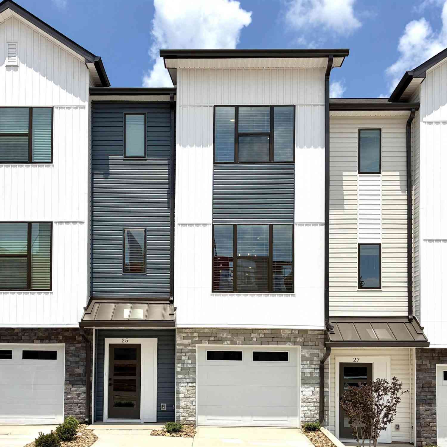 Townhouse For Sale - 25 Pikewood<br/> Greenville, SC 29607
