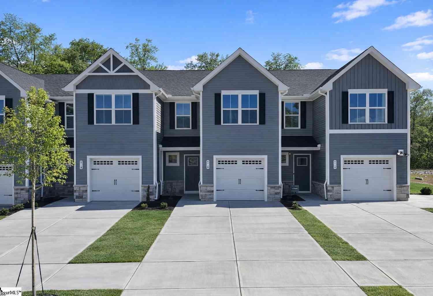 Townhouse For Sale - 716 Isabel<br/> Anderson, SC 29621