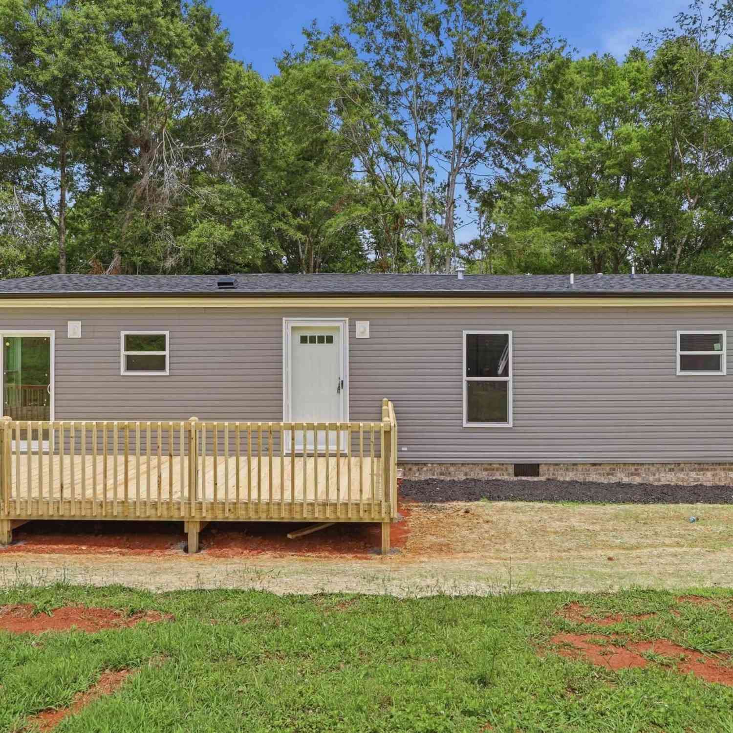 Mobile Home For Sale - 210 Frontier<br/> Easley, SC 29640