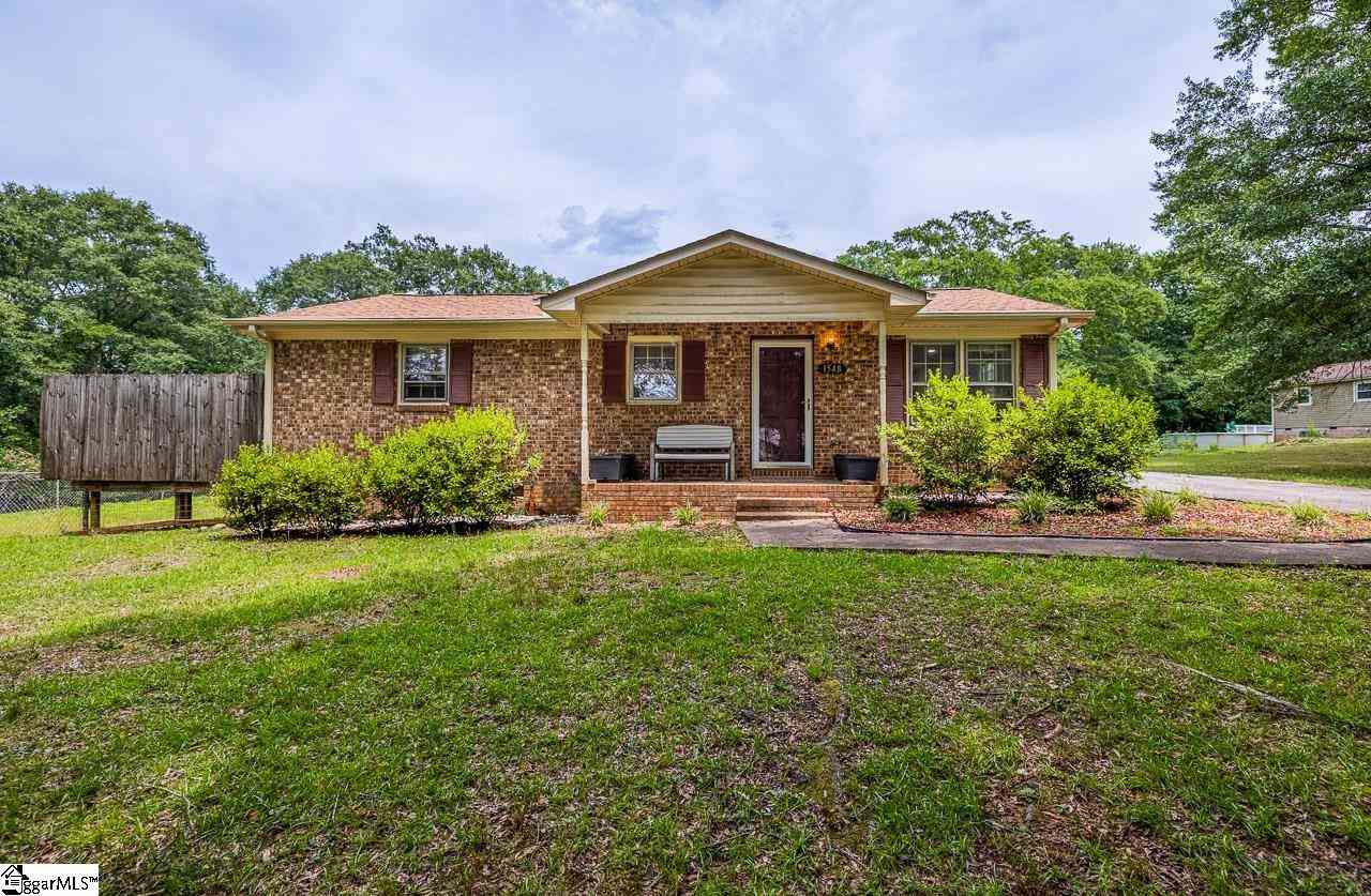 Homes For Sale - 1548 Bud Arthur Bridge<br/> Spartanburg, SC 29307