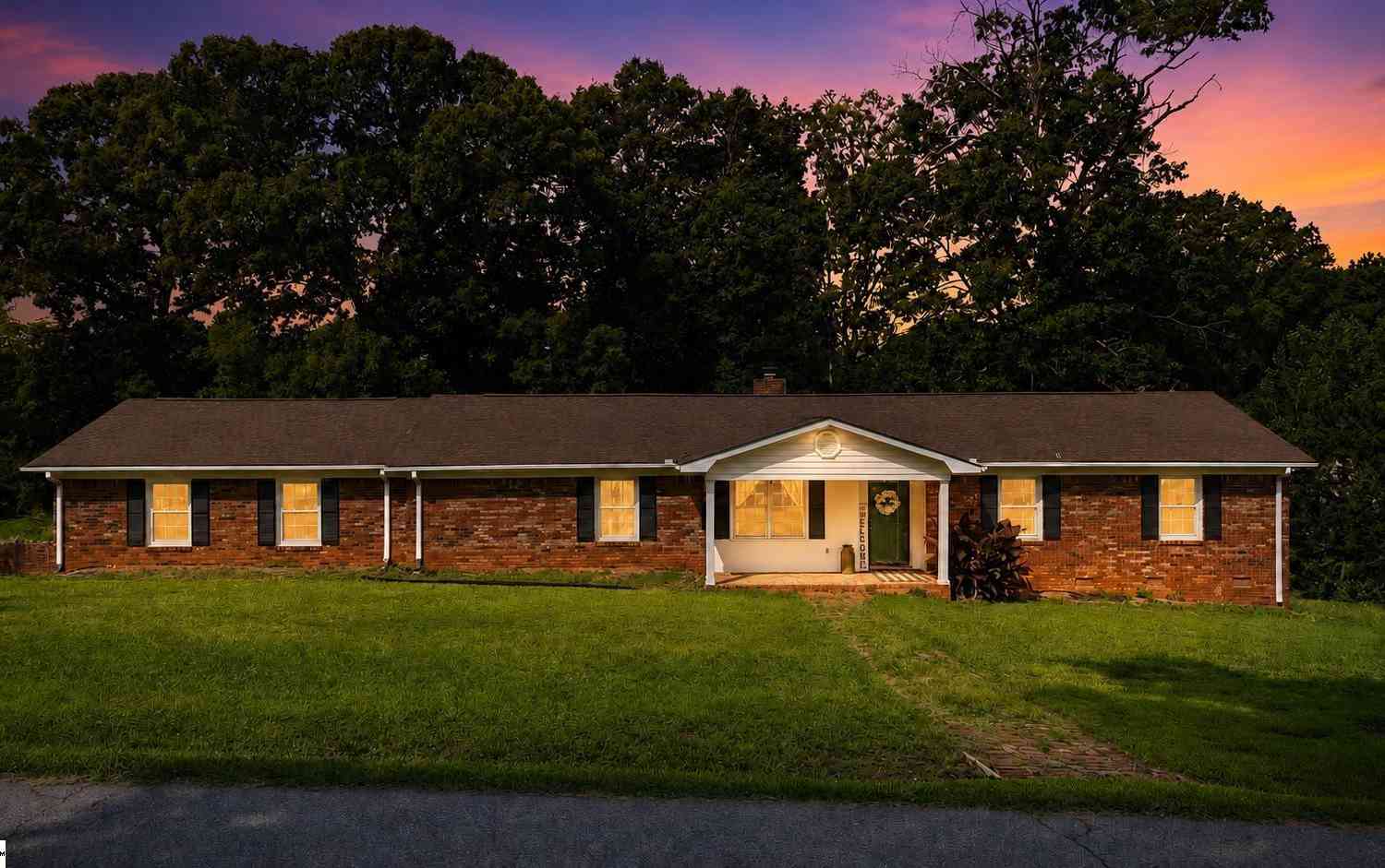 Homes For Sale - 220 Millwood<br/> Spartanburg County, Wellford, SC 29385