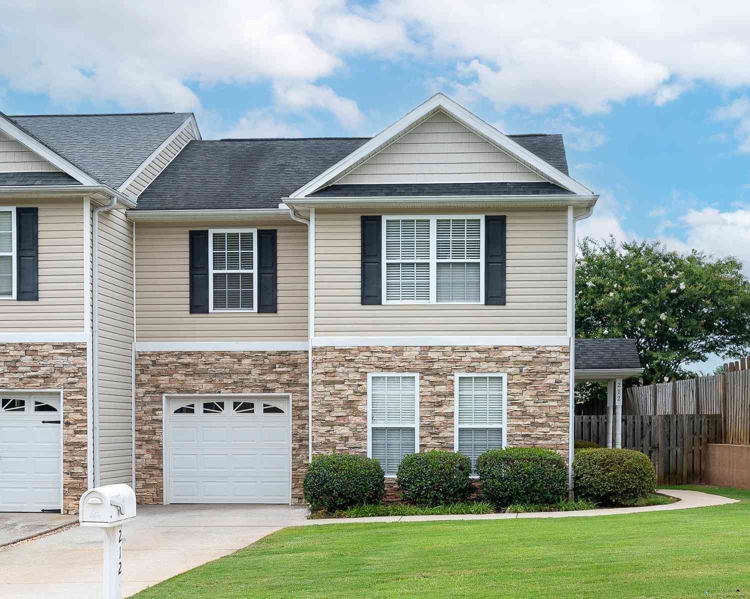 Townhouse For Sale - 212 Marshland<br/> Greer, SC 29650