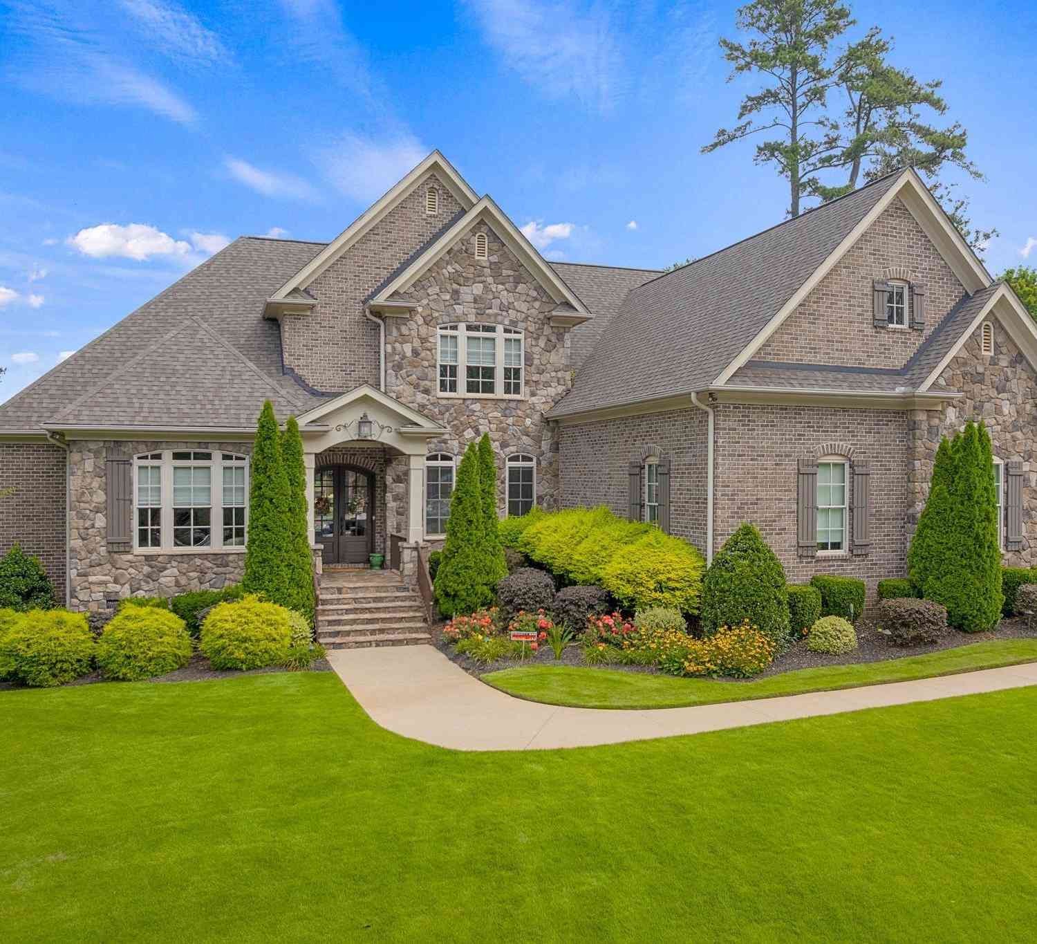 Homes For Sale - 20 Parkins Oak<br/> Greenville, SC 29607