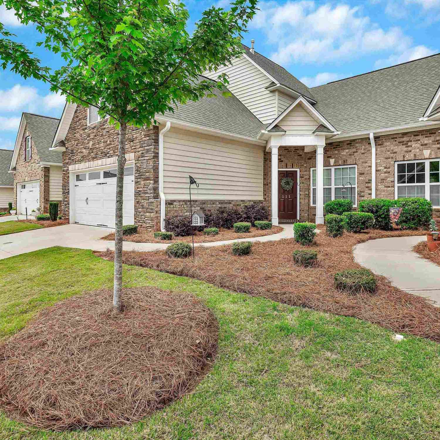 Townhouse For Sale - 111 Coosa<br/> Anderson, SC 29621
