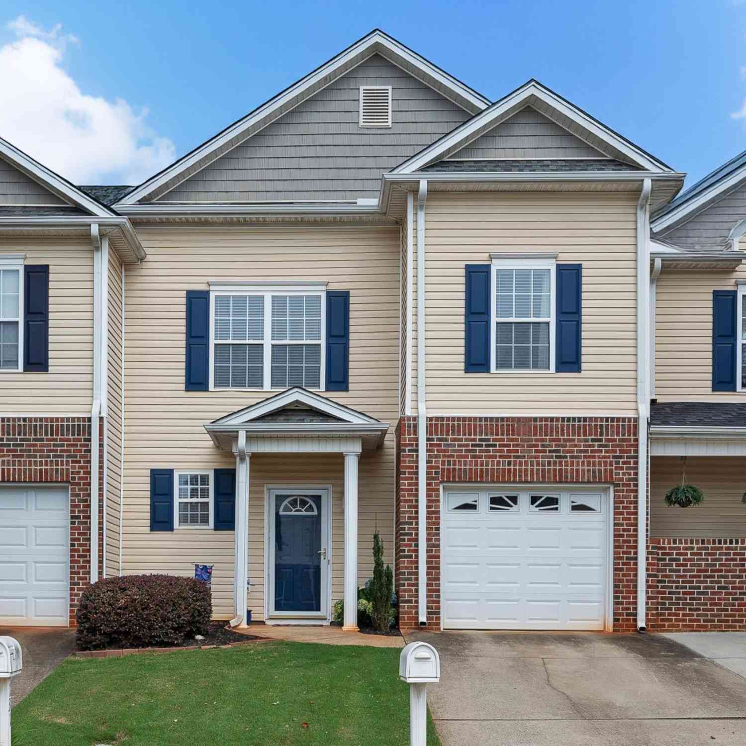 Townhouse For Sale - 133 Marshland<br/> Greenville County, Greer, SC 29650