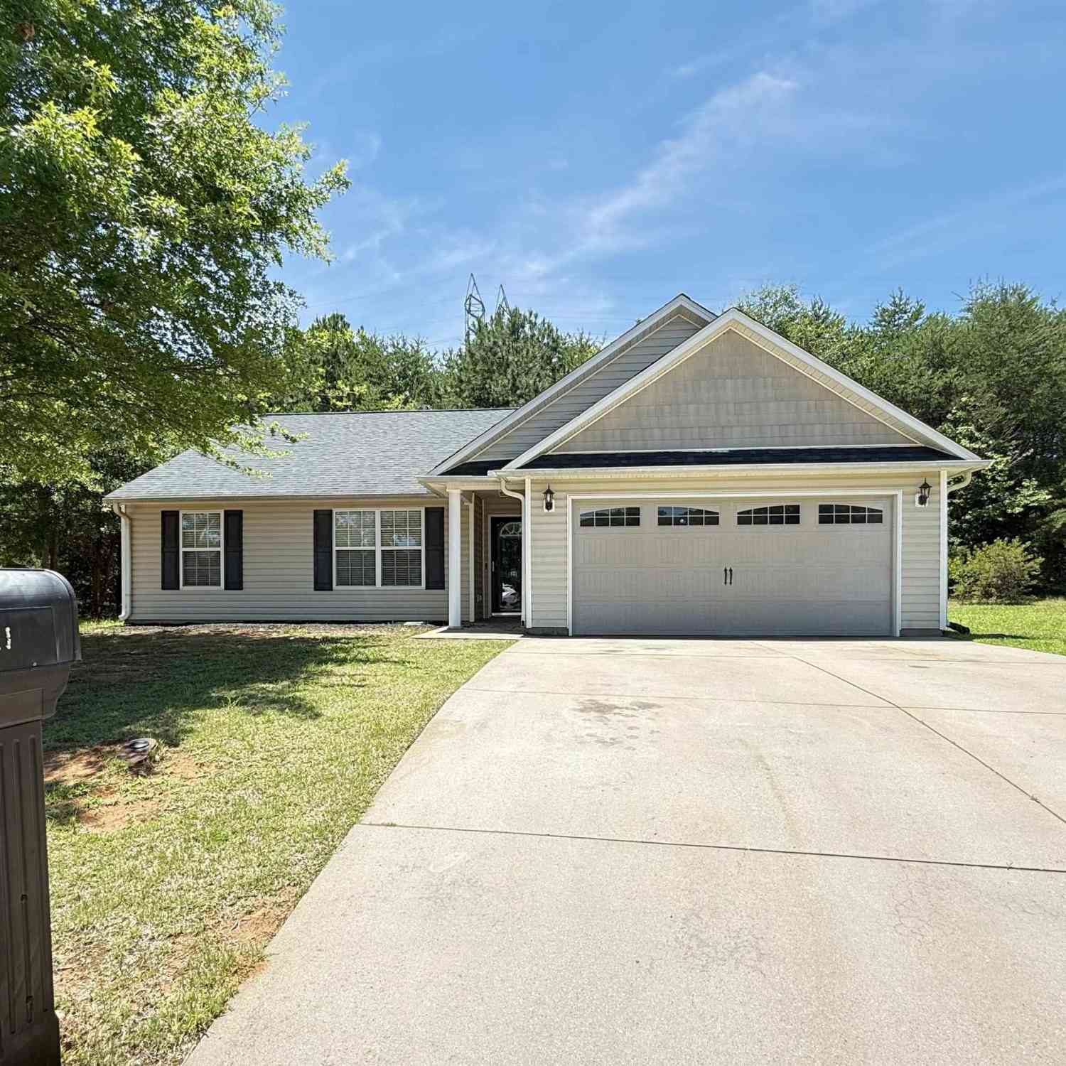 Homes For Sale - 621 Chloe Faith<br/> Spartanburg County, Duncan, SC 29334