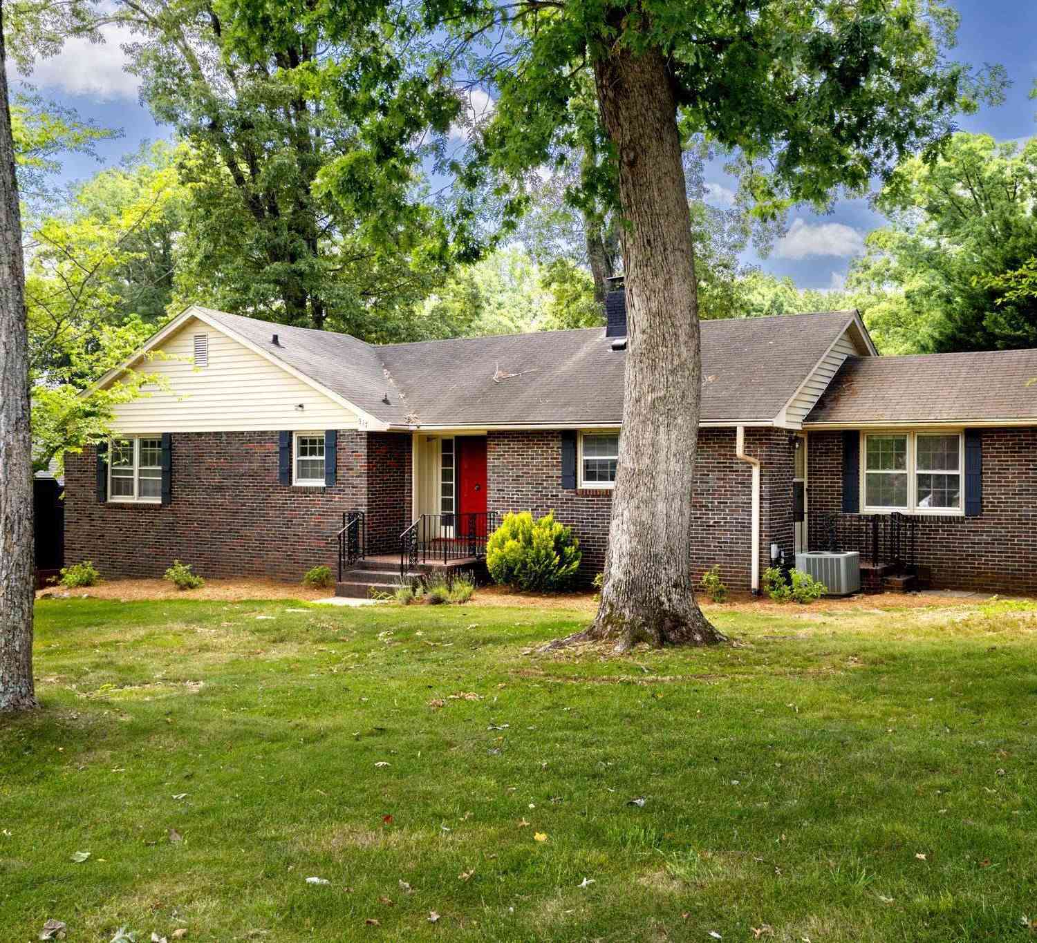 Homes For Sale - 517 Dellwood<br/> Greenville, SC 29609