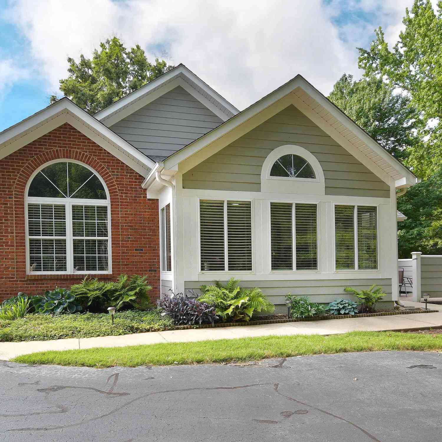 Condo For Sale - 1703 Heritage Club<br/> Greenville, SC 29615