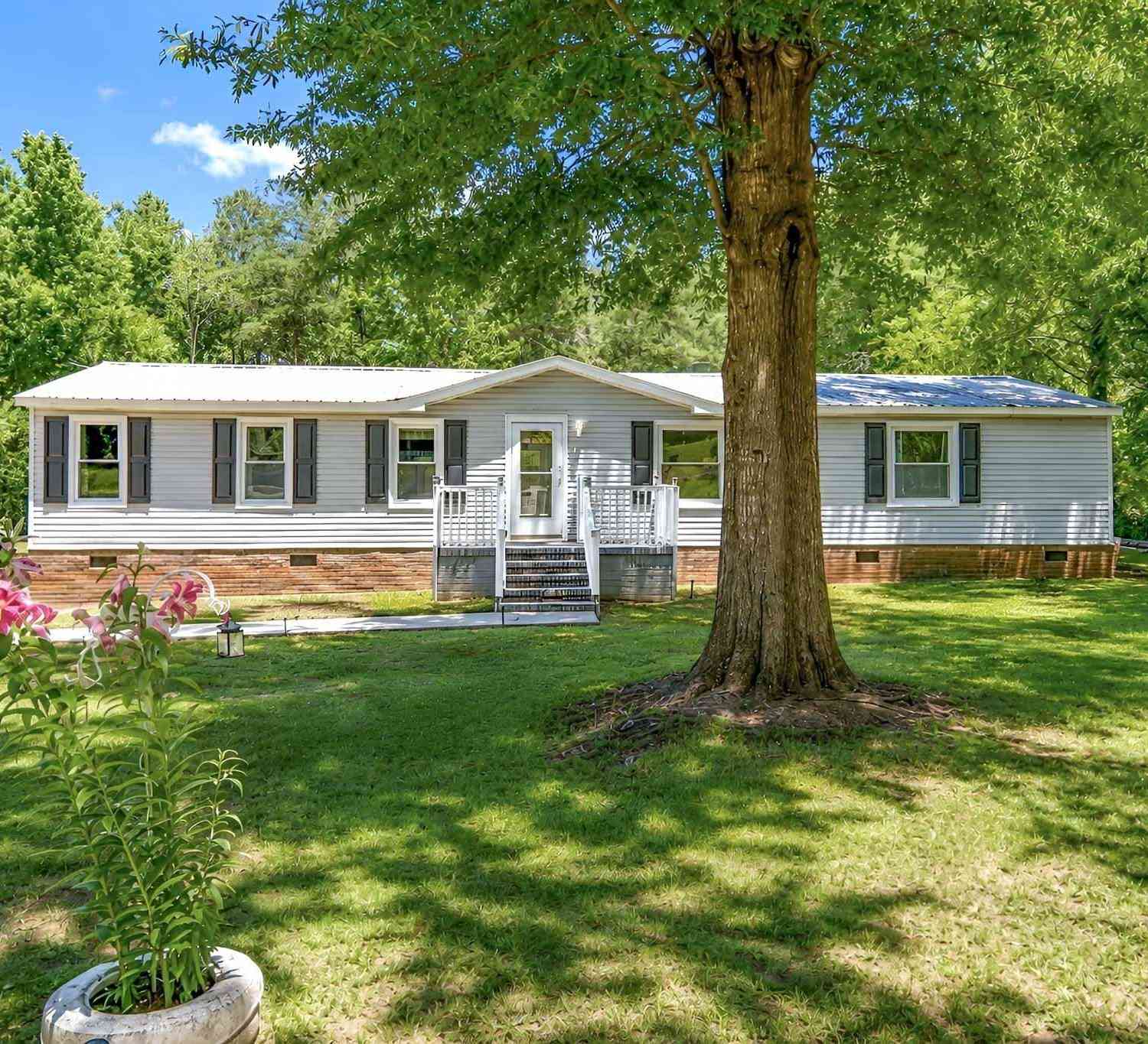 Mobile Home For Sale - 110 Spring Hill<br/> Anderson County, Anderson, SC 29626