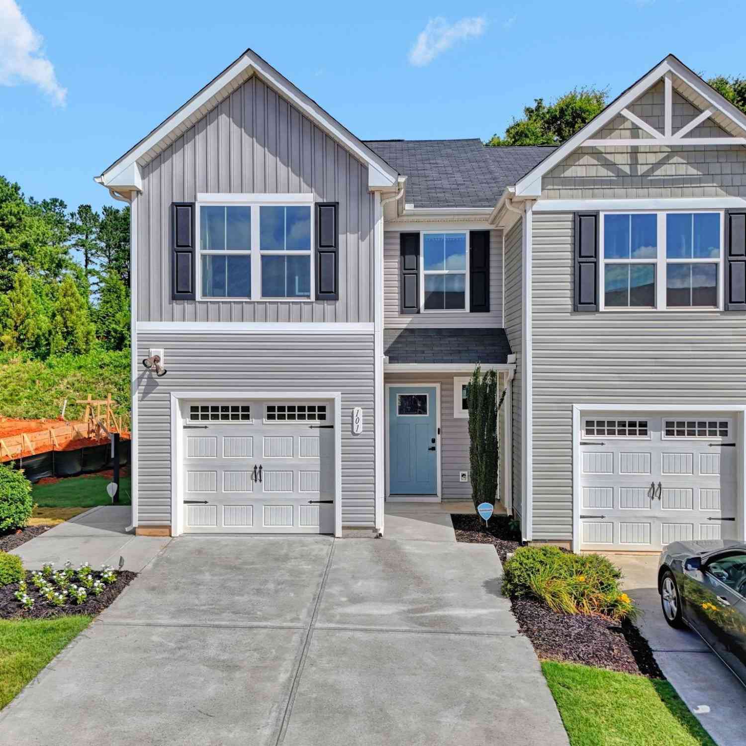 Townhouse For Sale - 101 Sarnesfield<br/> Greenville, SC 29605