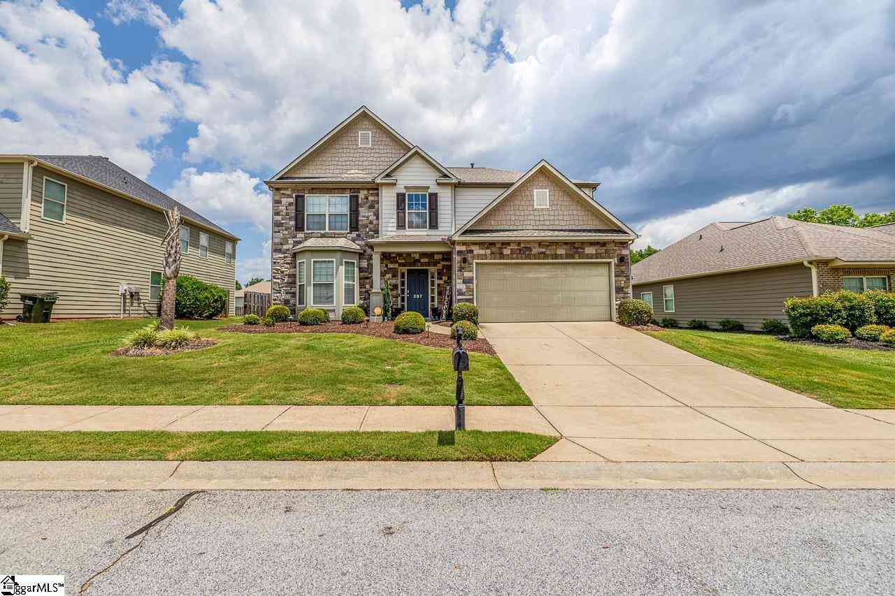 Homes For Sale - 207 Kings Heath<br/> Greenville County, Simpsonville, SC 29680