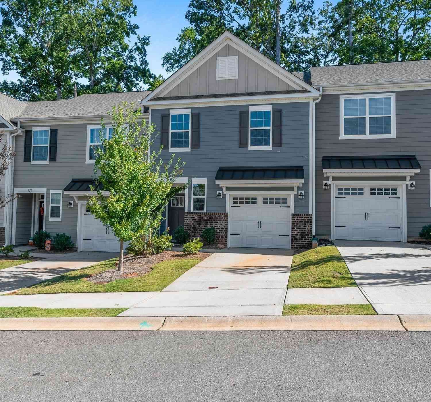 Townhouse For Sale - 127 Wethington<br/> Travelers Rest, SC 29690
