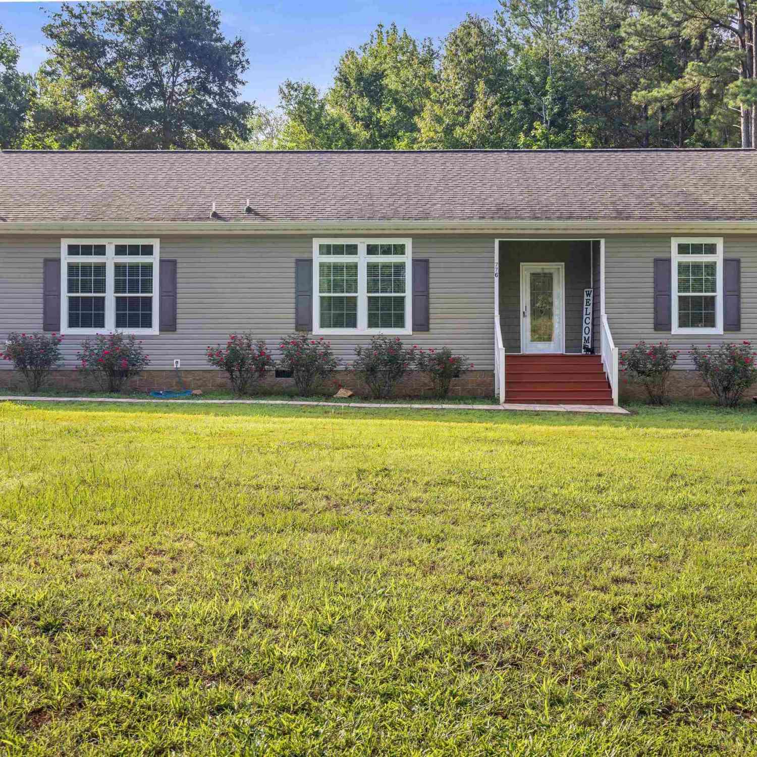 Homes For Sale - 776 Pine Log Ford<br/> Travelers Rest, SC 29690