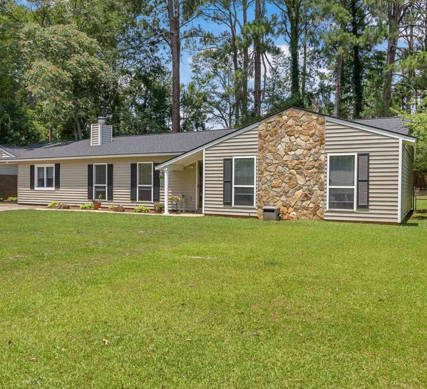 Homes For Sale - 206 Aberdeen<br/> Spartanburg, SC 29307