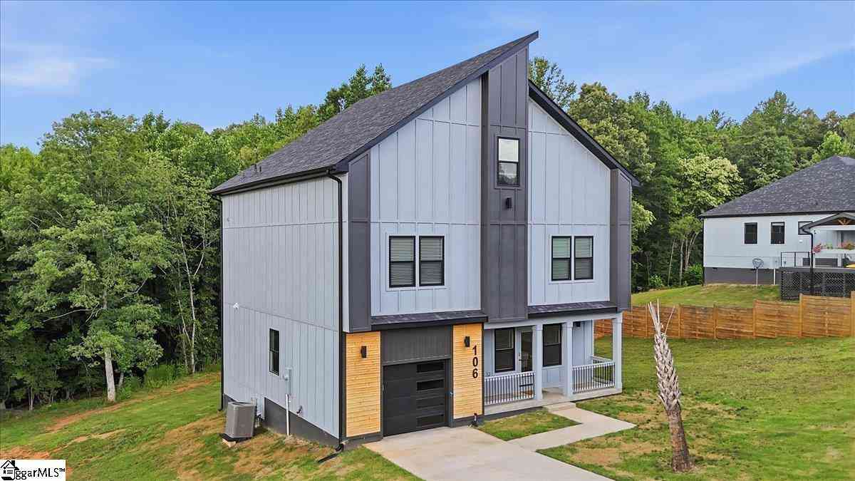 Homes For Sale - 106 Anchor<br/> Greenville, SC 29617