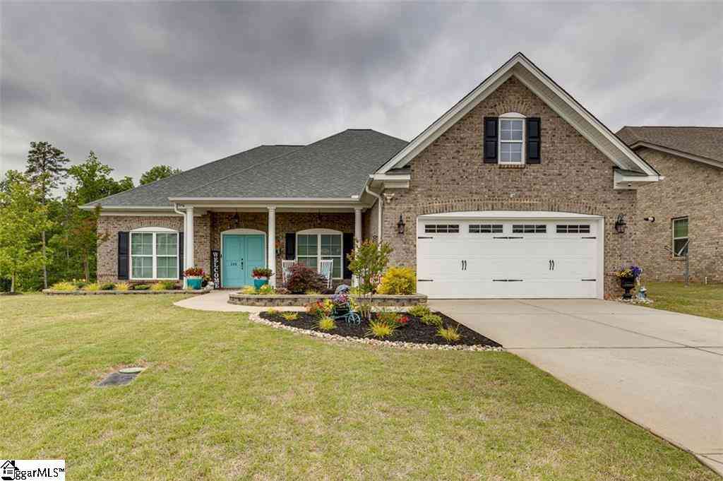 Homes For Sale - 244 Crestgate<br/> Easley, SC 29642