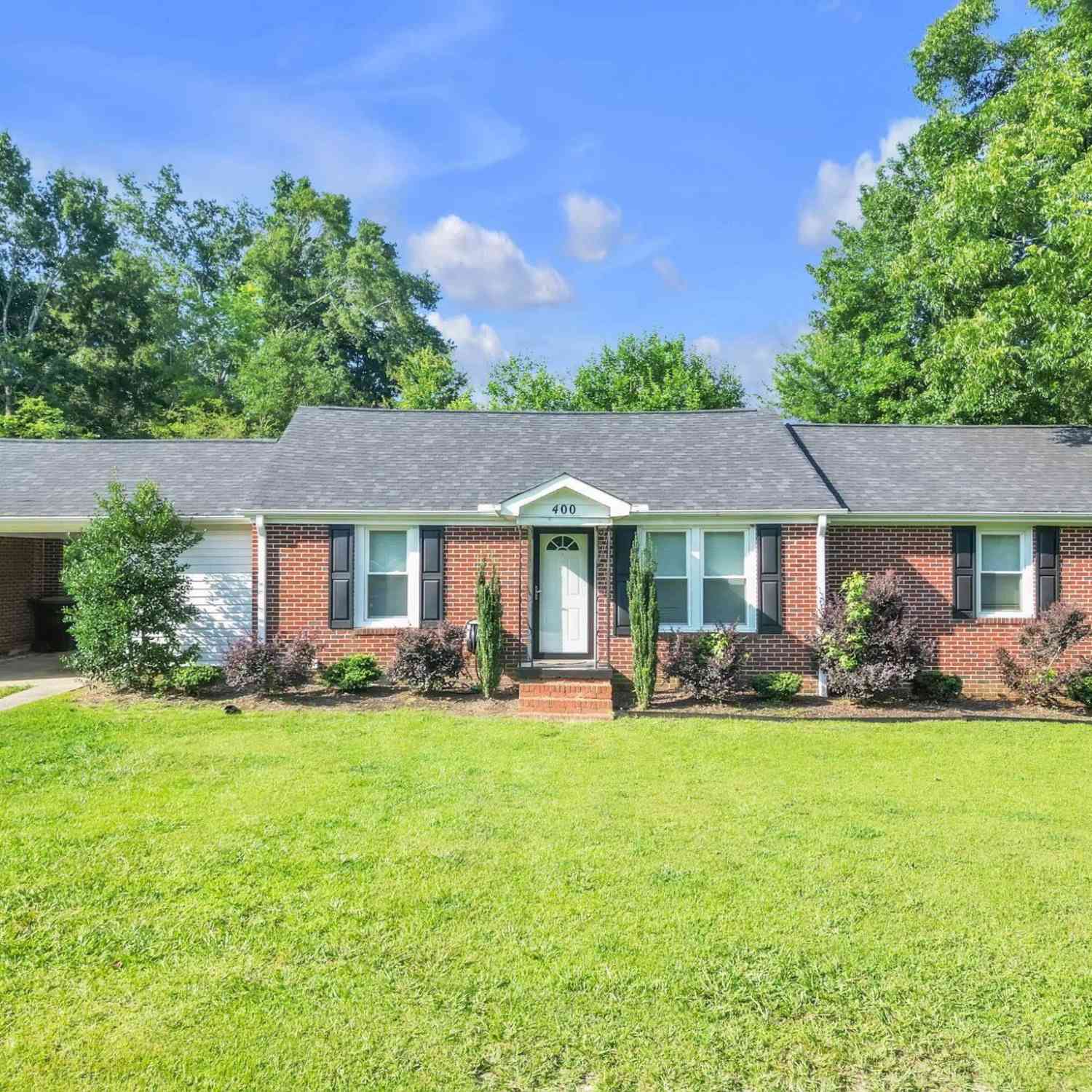 Homes For Sale - 400 Fowler<br/> Greenville County, Simpsonville, SC 29681