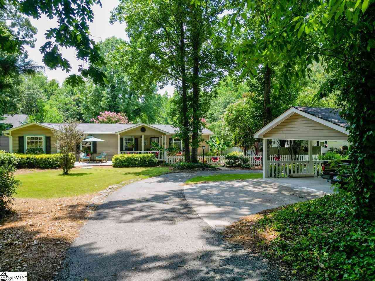 Homes For Sale - 552 B S Buckhorn<br/> Greenville, SC 29609