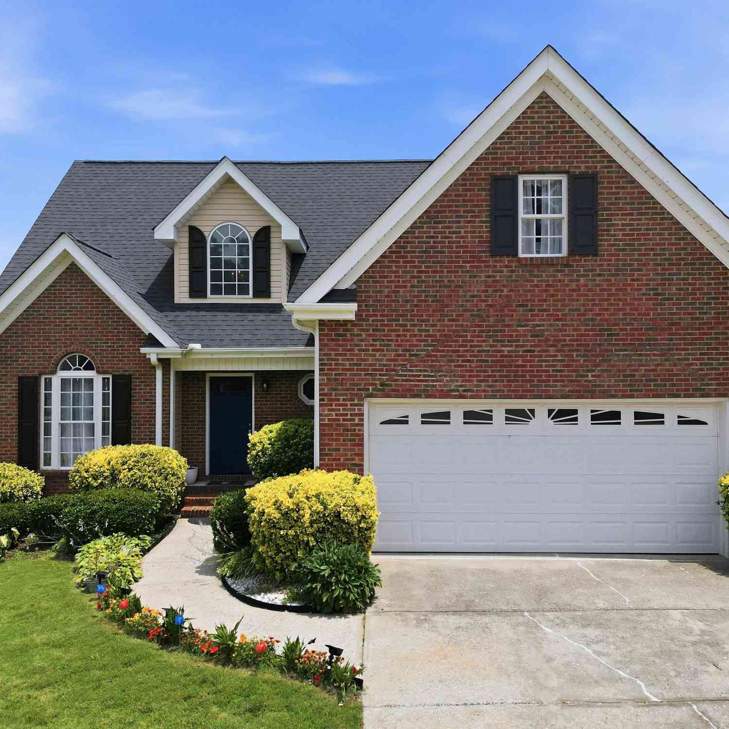Homes For Sale - 306 Whisper Walk<br/> Fountain Inn, SC 29644