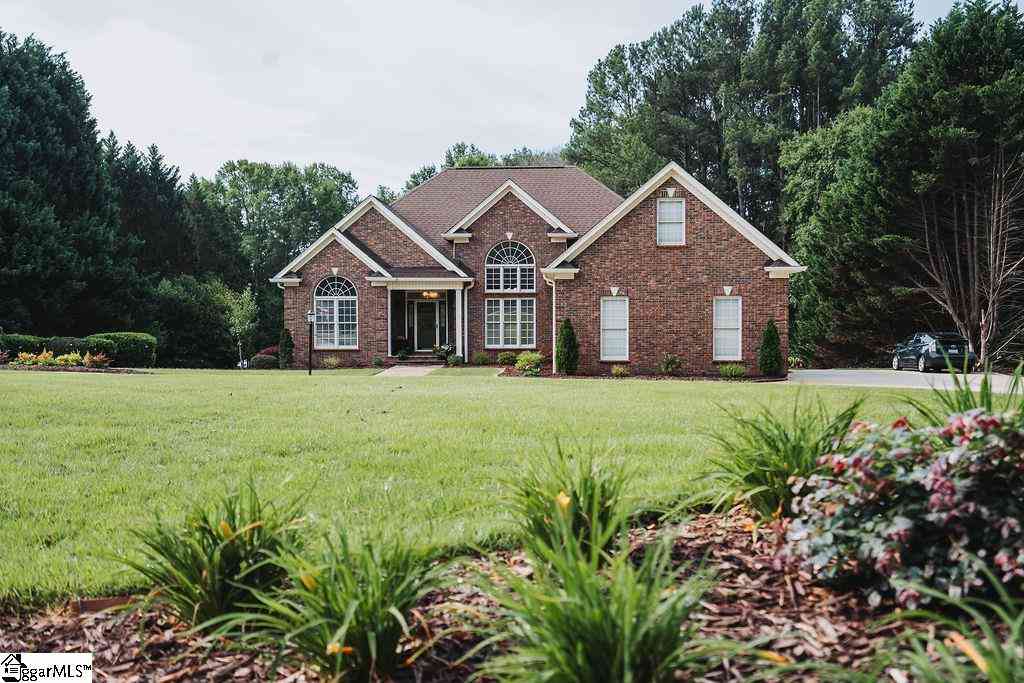 Homes For Sale - 6 Lanshore<br/> Taylors, SC 29687