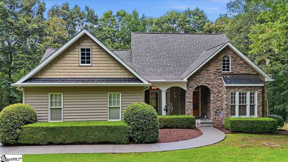 Homes For Sale - 540 Stewart Hill<br/> Greenville County, Taylors, SC 29687