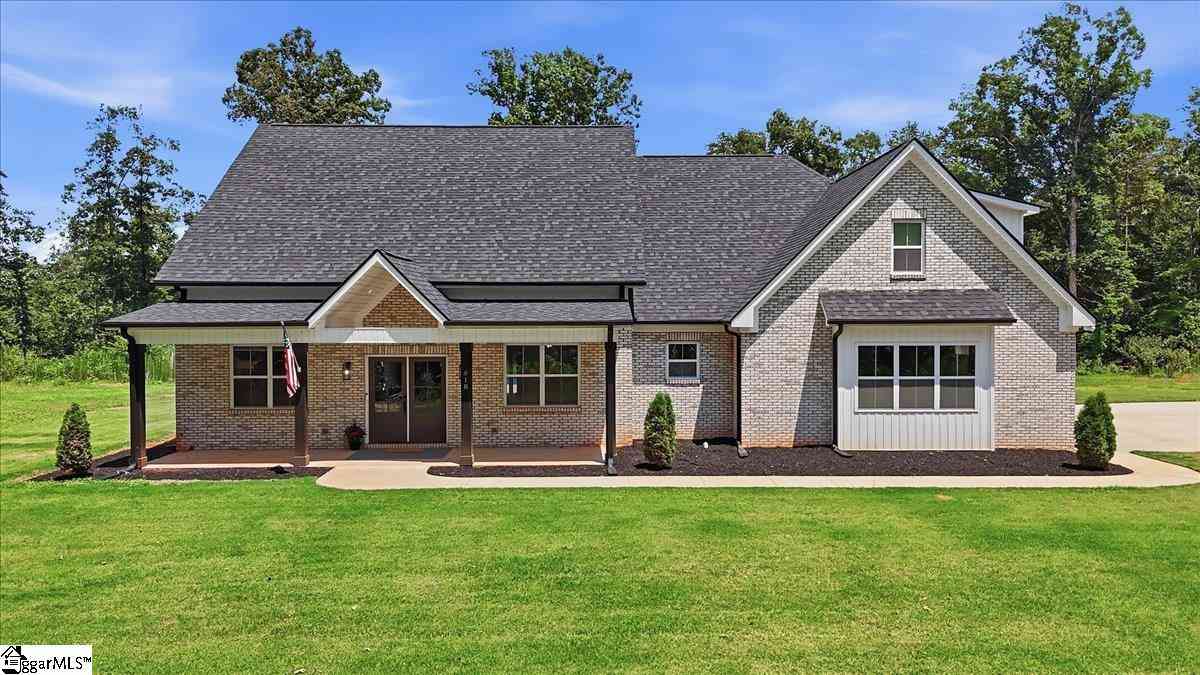 Homes For Sale - 918 Three And Twenty<br/> Easley, SC 29642