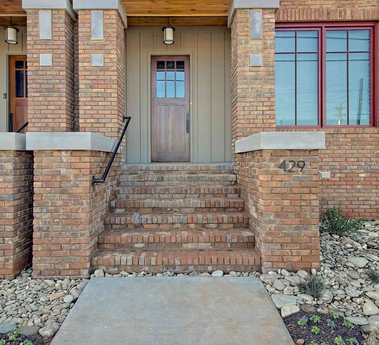 Townhouse For Sale - 429 N Markley<br/> Greenville, SC 29601
