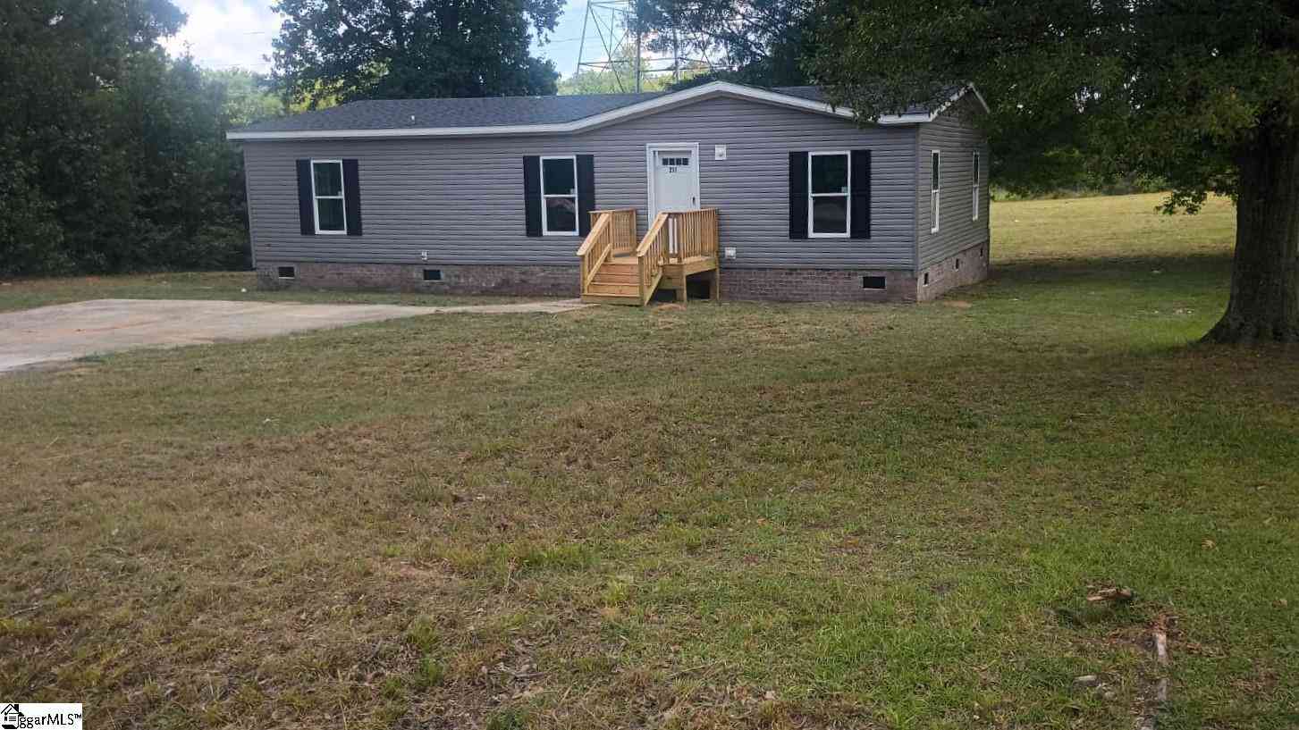 Mobile Home For Sale - 211 Woodland<br/> Spartanburg, SC 29372