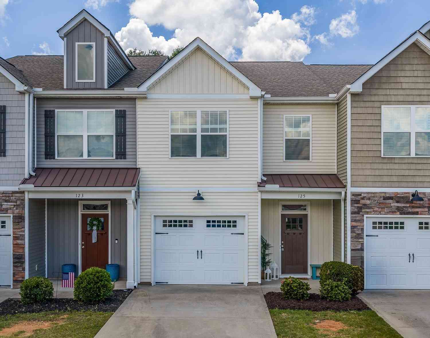 Townhouse For Sale - 125 Rushing Creek<br/> Piedmont, SC 29673
