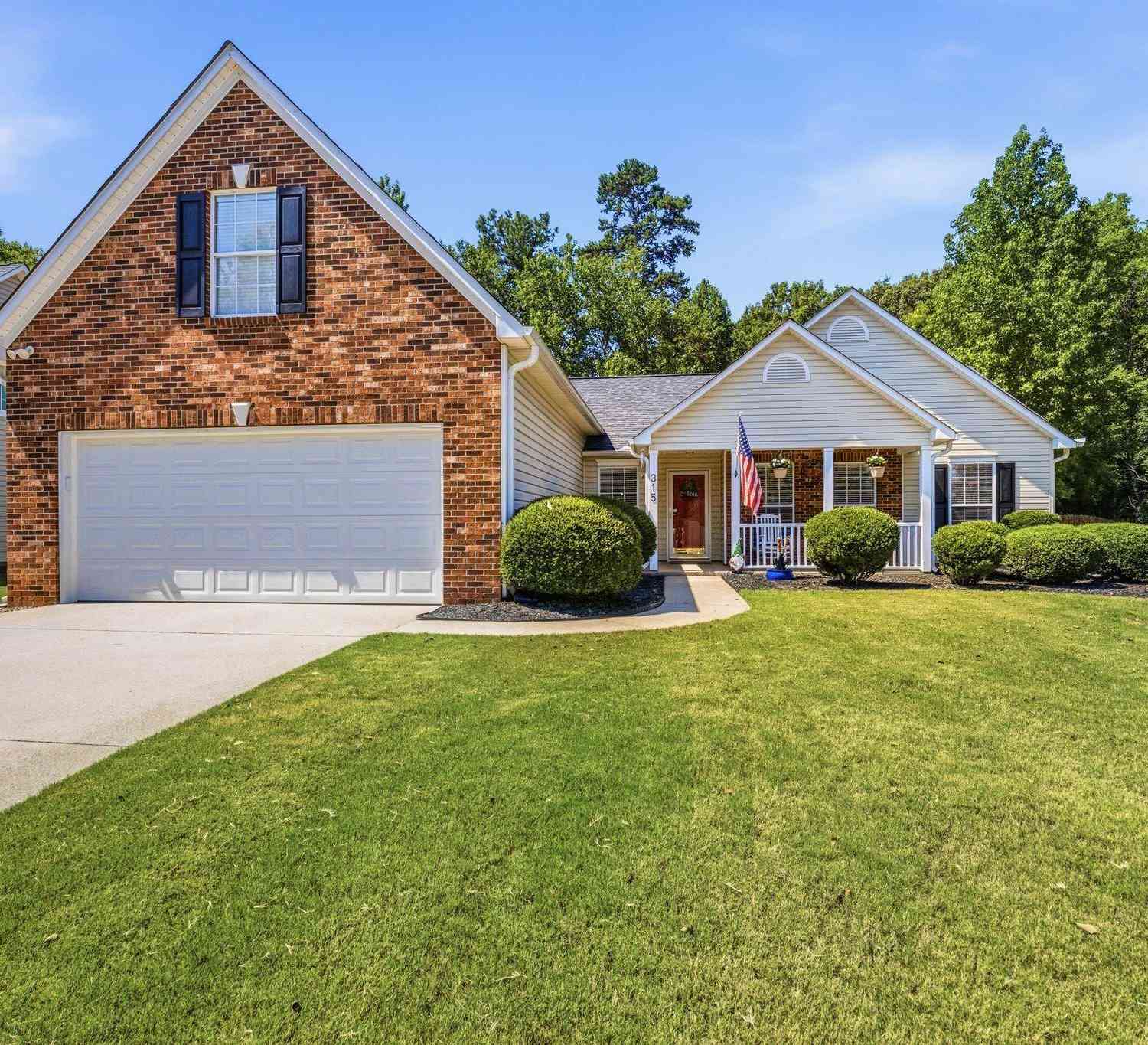Homes For Sale - 315 Oakboro<br/> Greenville County, Simpsonville, SC 29680