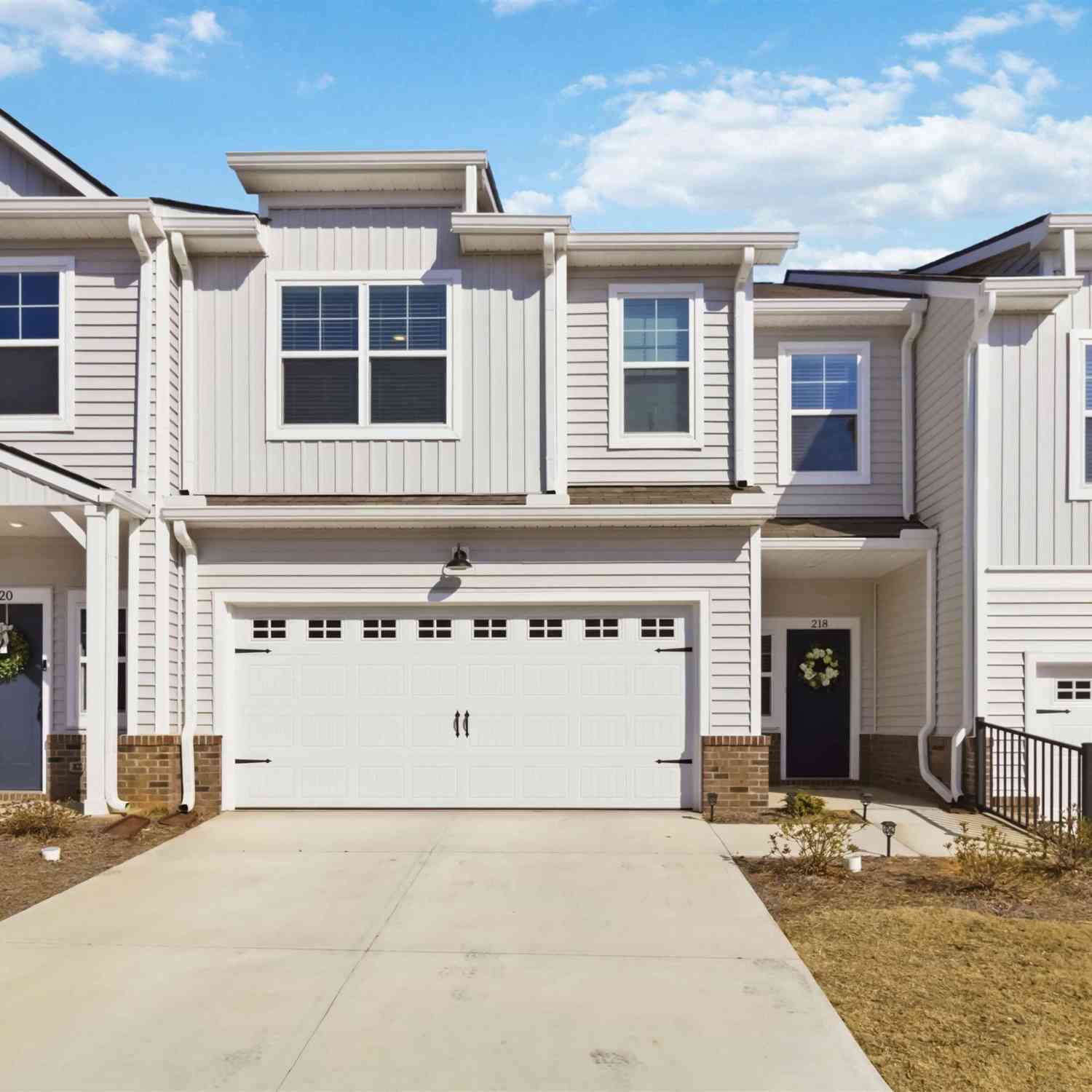 Townhouse For Sale - 218 Crimson Tree<br/> Greenville, SC 29607