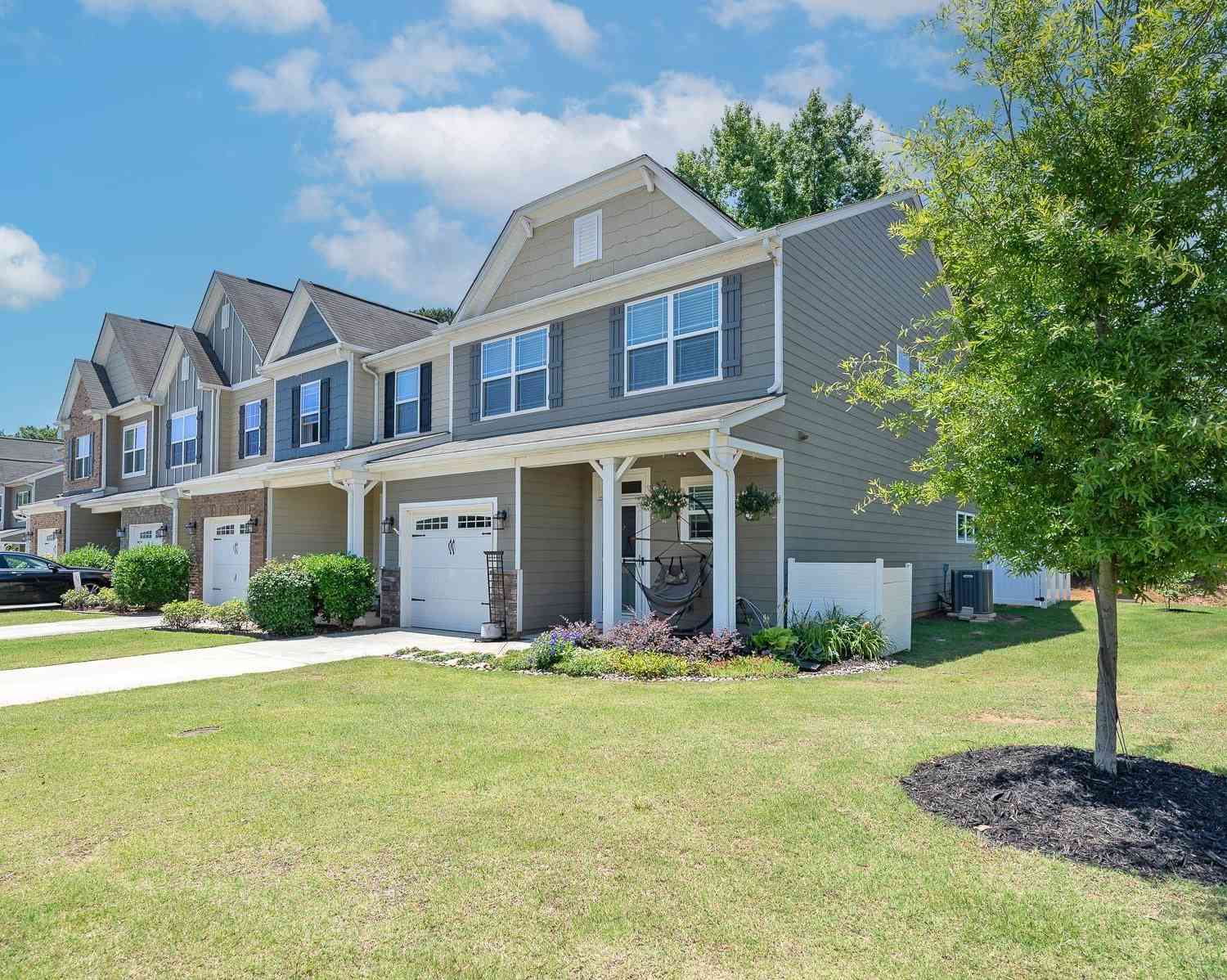 Townhouse For Sale - 800 Appleby<br/> Simpsonville, SC 29650